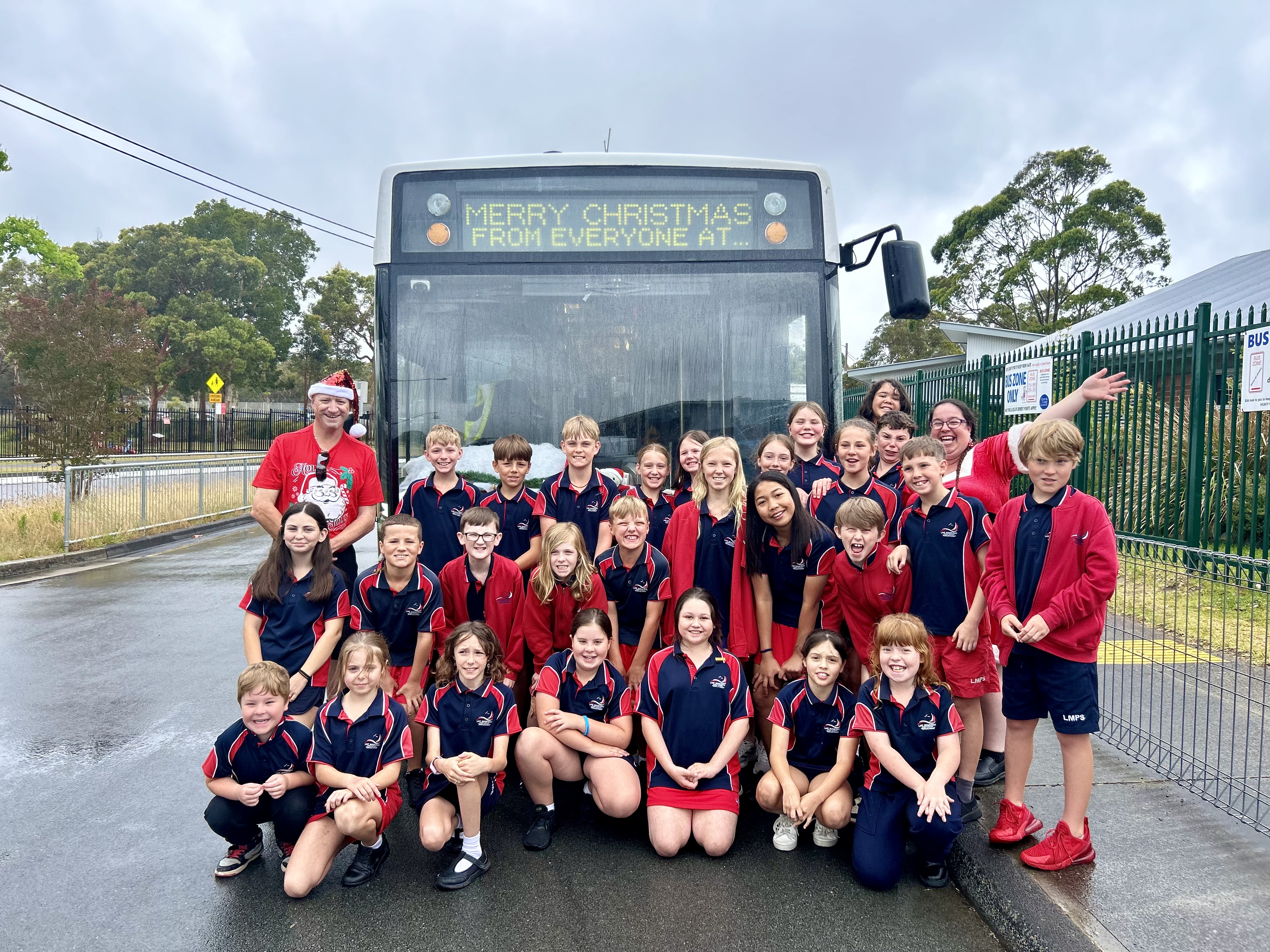 Wyong Christmas bus gets a makeover from Santa’s helpers | Busways