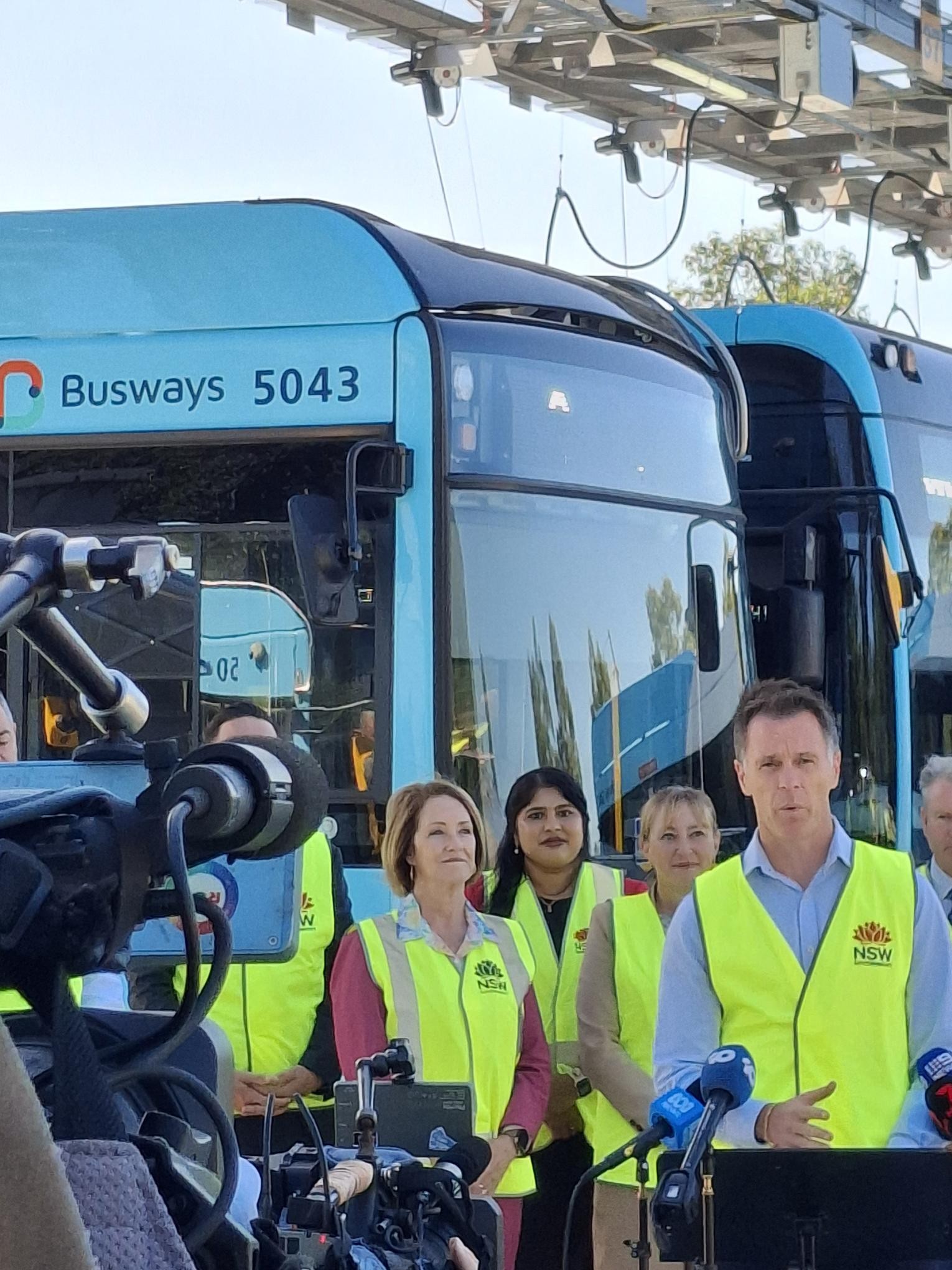 NSW Premier Chris Minns announces new electric bus services for Western Sydney from Busways Penrith Depot
